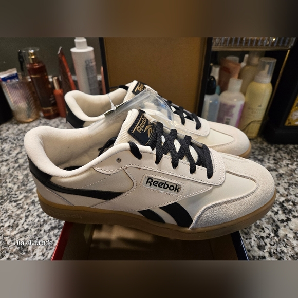 NWT Reebok Forte Loungers, Ladies Size 8.5 - Picture 1 of 5